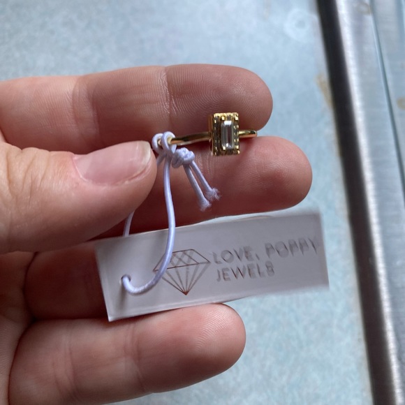 Ring - Picture 2 of 5